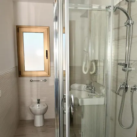 Con Piscina In Apartment *