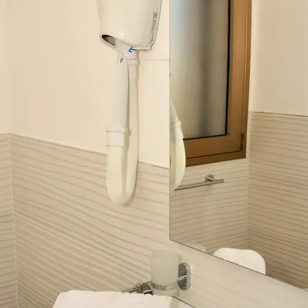 Apartment Con Piscina In *