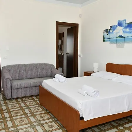 Con Piscina In Apartment