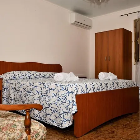 Con Piscina In Apartment
